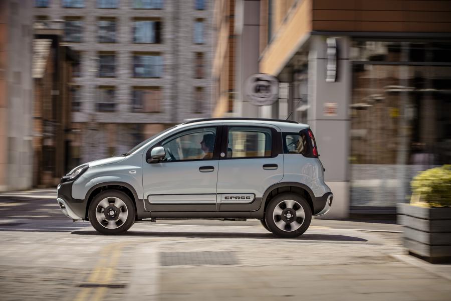  Fiat Panda Hybrid Launch Edition (319) 2020 года  (UK) (фото 11 из 40)